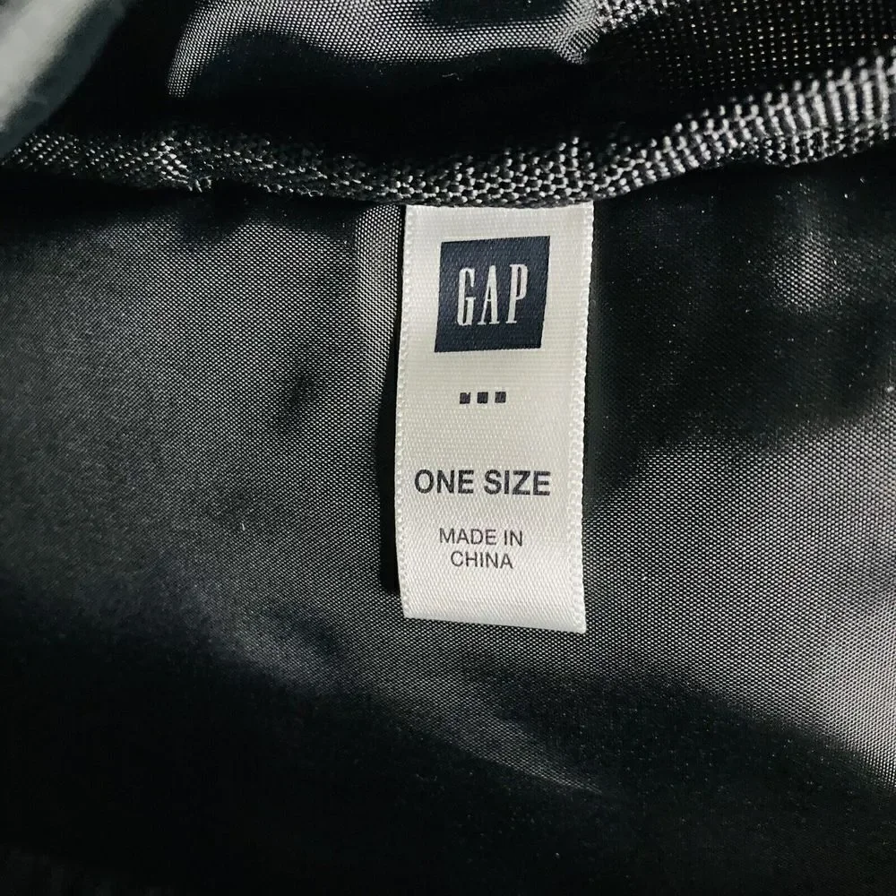 GAP GapKids Black White Skull & Crossbones Backpack -- Back to‎ School Essential